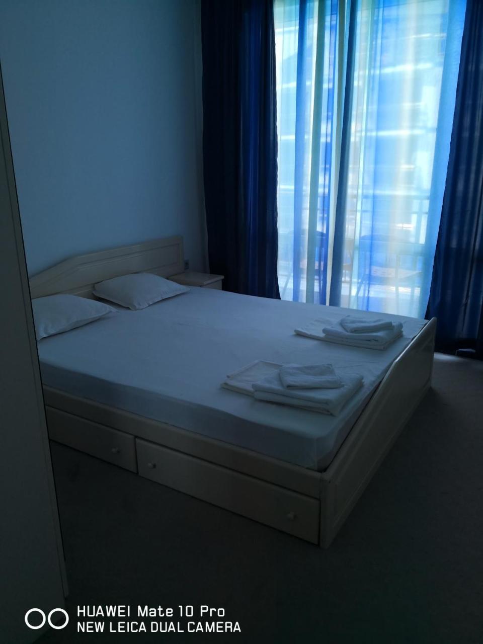 Blue Bay Palace Apart Complex Pomorie Exterior photo